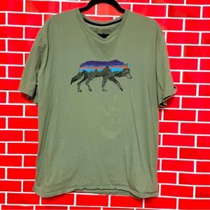 Patagonia organic cotton green wolf outdoors logo graphic tee shirt size large